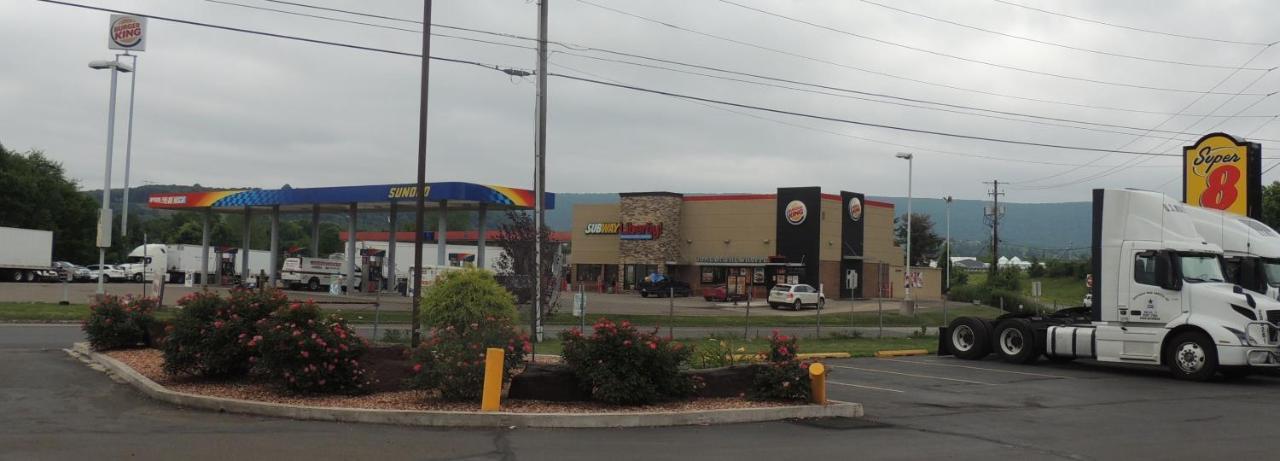 Super 8 by Wyndham Mifflinville Near Bloomsburg Eksteriør billede