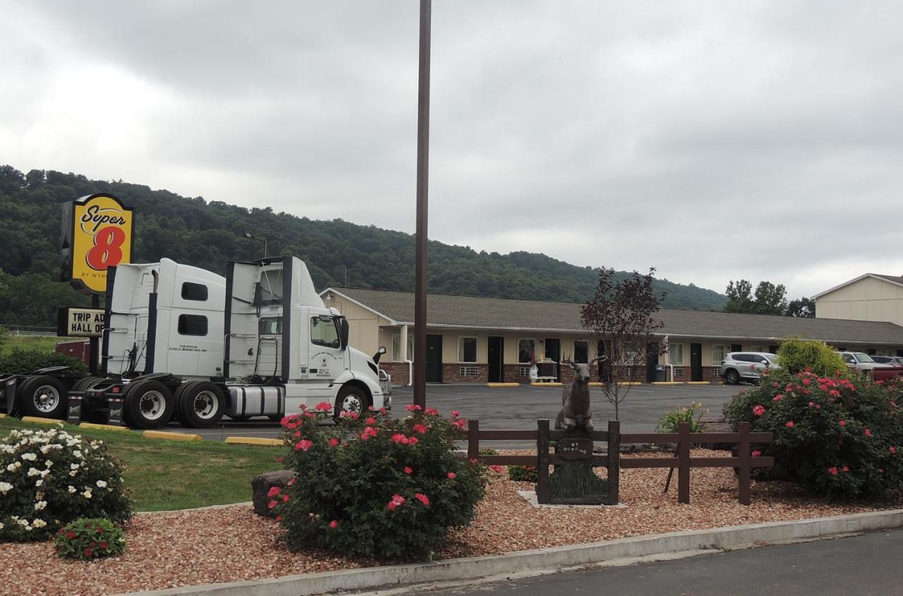 Super 8 by Wyndham Mifflinville Near Bloomsburg Eksteriør billede